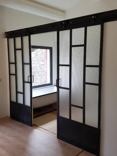 Fabrication porte coulissante de séparation chambre /salle de bains à Aix-en-Provence 13