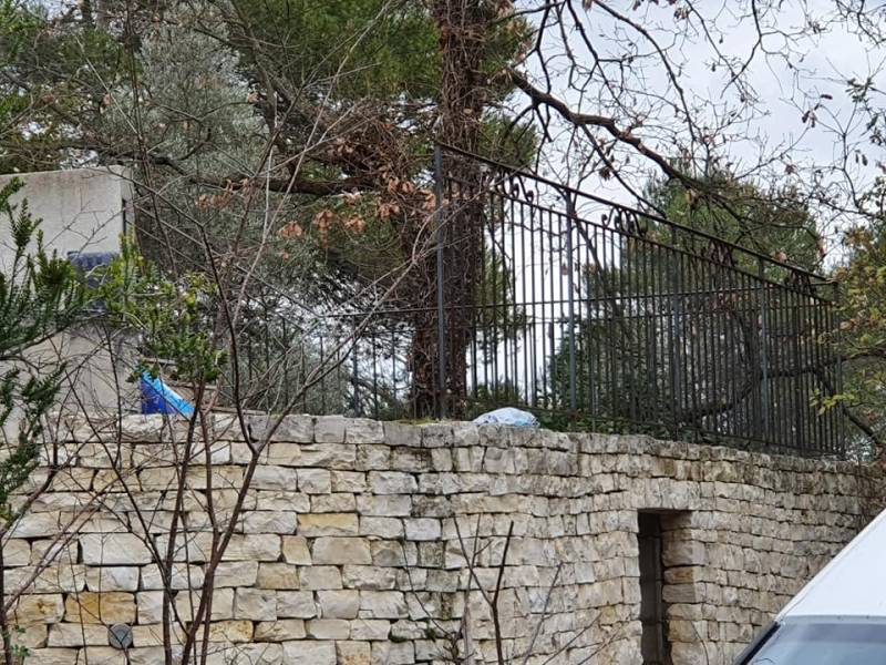 Fabrication garde corps et rampes d'escaliers en métal à Meyreuil